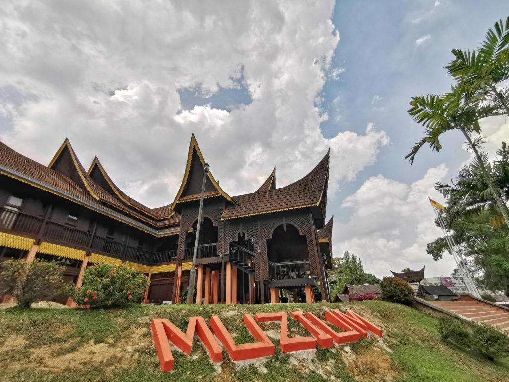 Oyo 90643 Gks Hotel Seremban Zewnętrze zdjęcie